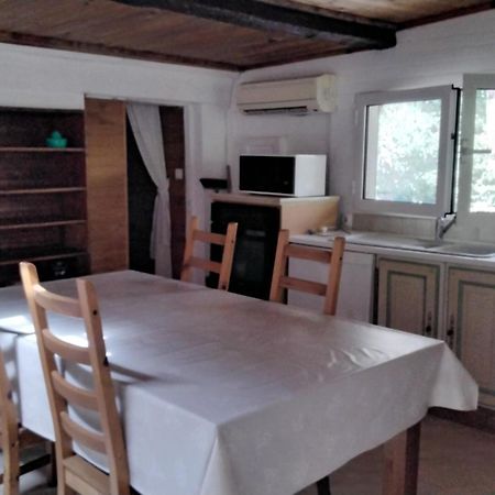 Villa Cabanon 50M2 à Meounes-les-Montrieux Extérieur photo
